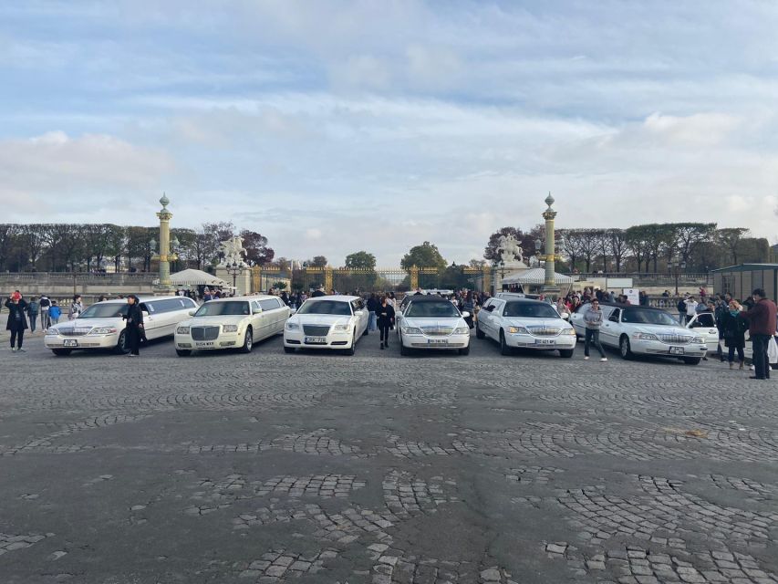 Tour of Paris by limousine by day or night. - Day or night: which version of Paris matches your vibe?