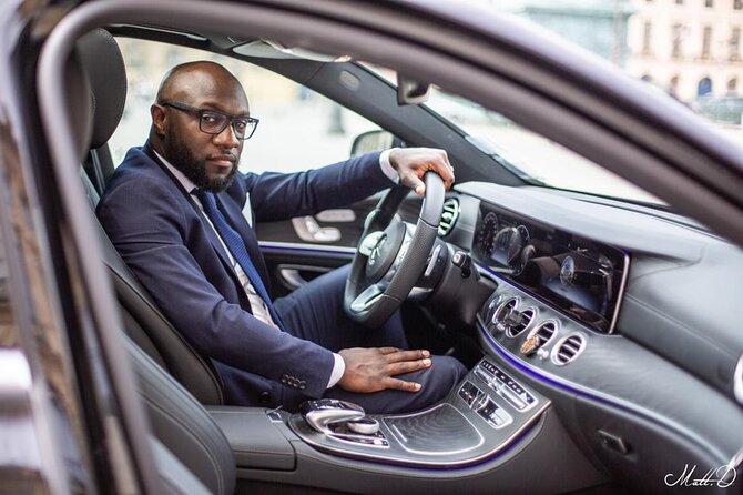 Transfer from Orly/CDG/LBG Airport to Paris (E-Class 2pax) - How the Meet-and-Greet Works at Orly/CDG/LBG