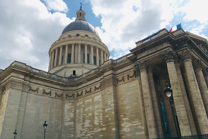Treasure Hunt in Paris – From the Panthéon to the Louvre - From Place Dauphine to Pont des Arts, then toward the Louvre