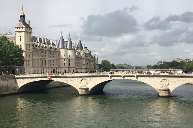 Treasure Hunt in Paris – From the Panthéon to the Louvre - Value for $36.05: what you get for your money