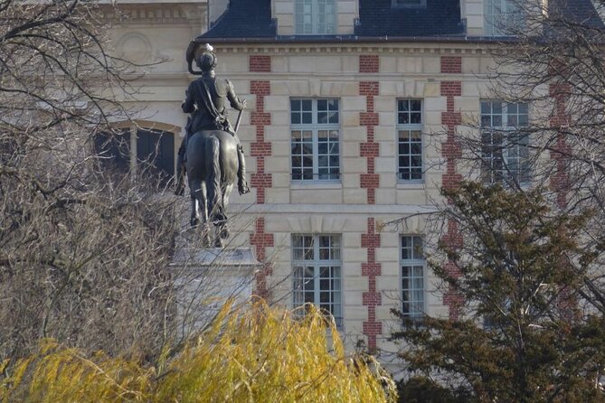 Treasure Hunt in Paris – From the Panthéon to the Louvre - Who this suits best in Paris