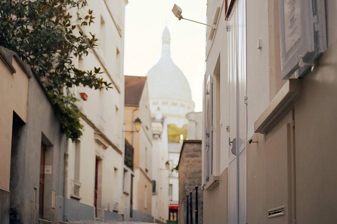 Undercover Montmartre: Led By Locals-Dine At Secluded Brasserie - Sacré-Cœur access and the self-guided payoff