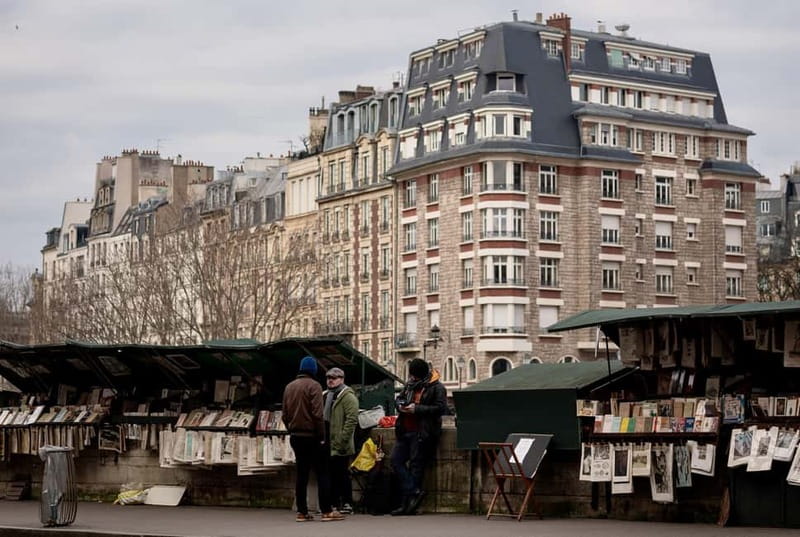 Unknown Paris: Walking Tour with an Expert Guide - Pont Alexandre III: Belle Époque Views and the Photo Stop Finale