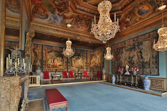 Vaux-le-Vicomte Castle Day Trip with Chateaubus Shuttle - Chateaubus shuttle timing: the one logistics piece to double-check