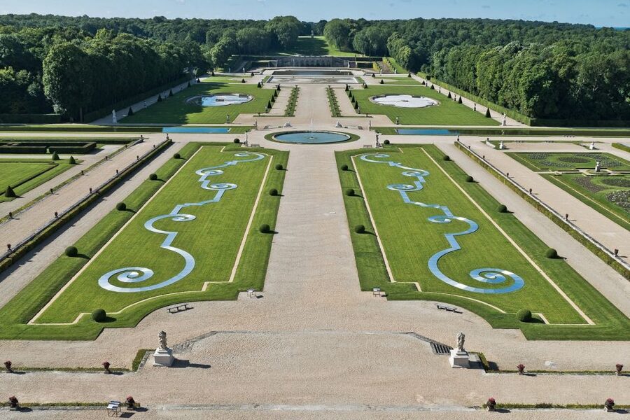 Vaux le Vicomte Chateau Entry Ticket and Chateaubus Transfer - Key Points You Should Know Before You Go