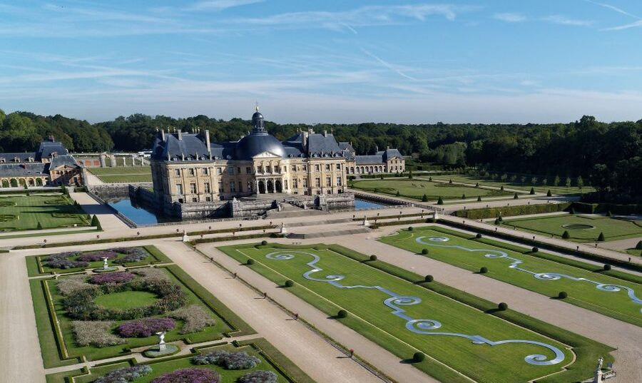 Vaux le Vicomte Chateau Entry Ticket and Chateaubus Transfer - Château Highlights: Period Rooms, the Audio Guide, and Skip-the-Line Value