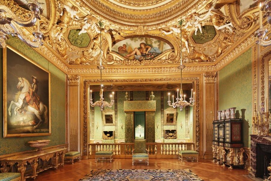 Vaux le Vicomte Chateau Entry Ticket and Chateaubus Transfer - Who This Day Trip Suits Best (and Who Might Prefer Independent Travel)