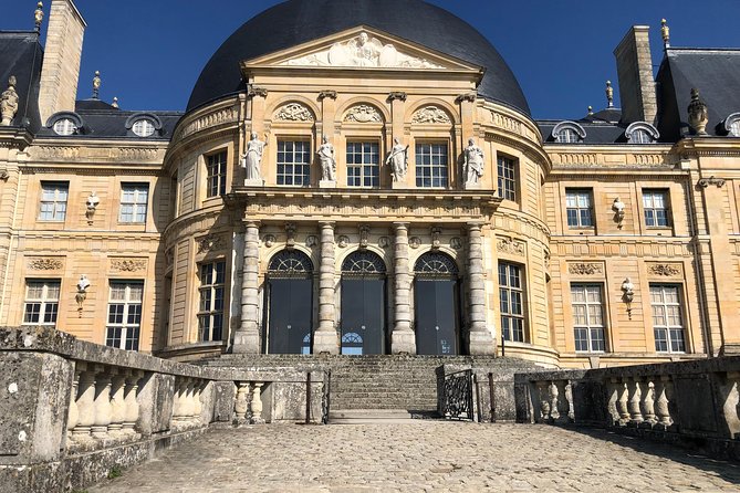 VAUX-LE-VICOMTE- private day-trip (pickup and dropoff at/to your hotel in Paris) - Private Tour Comfort: Only Your Group, Less Waiting