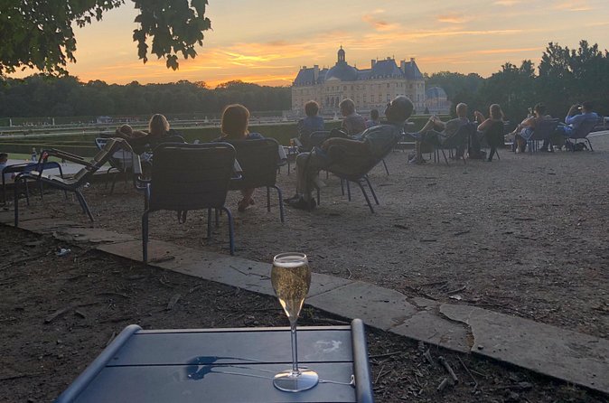 VAUX-VICOMTE: Candlelit evenings-every Saturday from may to sept - Fireworks at 11:00 pm: plan your timing around the finale