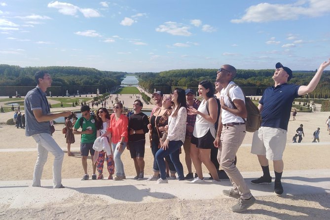 Versailles Bike Tour with Market, Gardens & Guided Palace Tour - Stop 1: the Château front intro that sets the day