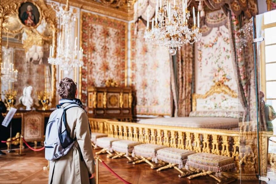 Versailles: Entry ticket & Private Apartments VIP Tour - Entering the Palace Through Priority Access (and Why It Matters)