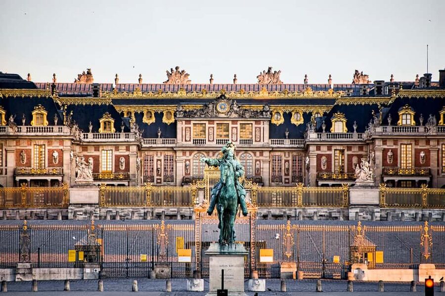 Versailles: Entry ticket & Private Apartments VIP Tour - The Hidden Value: Official Guidance for Royal Rooms