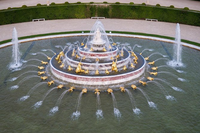 Versailles: Full Day Tour & Shuttle from Paris - Comfort, crowds, and what can go wrong (so you’re prepared)