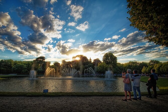 Versailles: Full Day Tour & Shuttle from Paris - Timed entry and the multilingual audio guide: what you really pay for