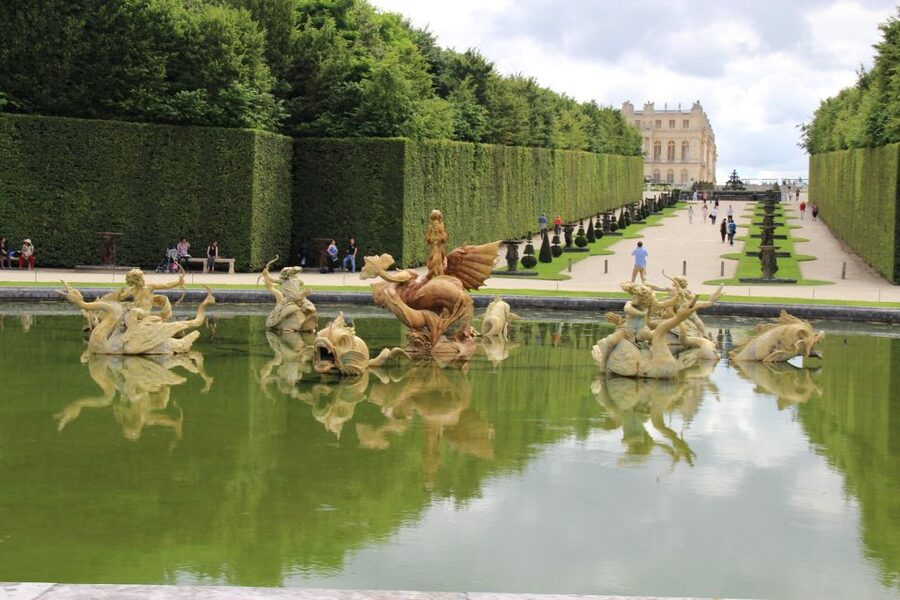 Versailles: Garden Private Guided Tour & Palace Entry Ticket - Who should book this Versailles Gardens + Castle option?