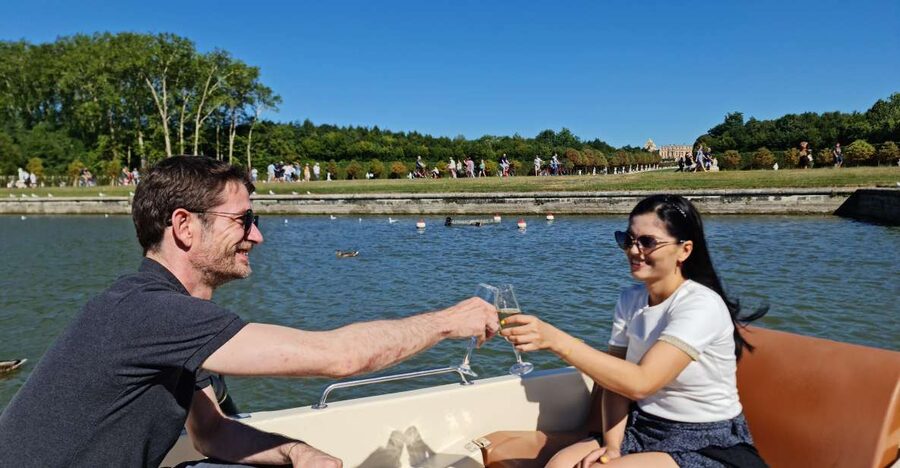 Versailles: Gardens Golf Cart Tour, Row Boat, and Champagne - Palace Access: Timed Entry and a Self-Guided Flow