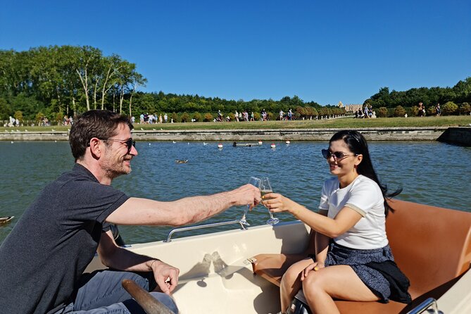 Versailles Golf Cart Guided Tour and Romantic Boat with Champagne - Palace of Versailles Timed Entry: 1.5 Hours to See the Most Important Rooms