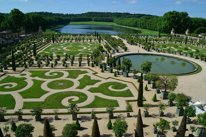 Versailles Golf Cart Tour | Palace and Gardens - Stop 4: La Galerie des Glaces and the mirrors with a political punch