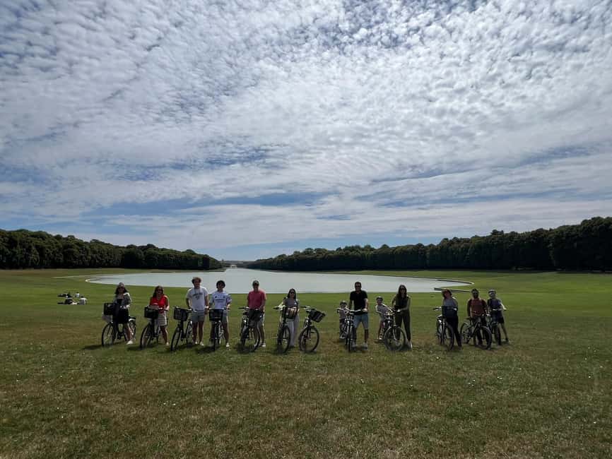 Versailles: Golfcarts & Bikes Guided Tour, Hamlet+Fountains - Who should book this tour (and who should skip it)