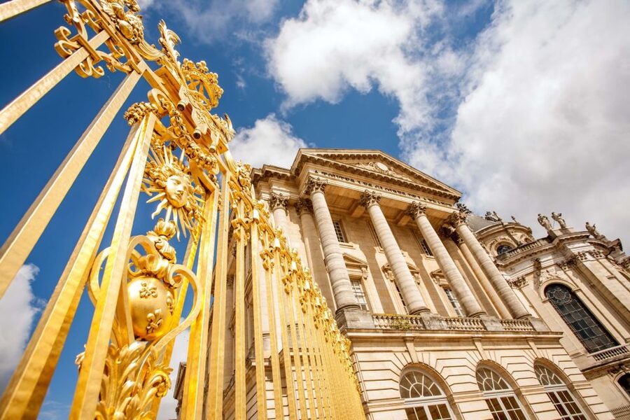 Versailles: Palace and Garden Bike Tour with Tickets - Versailles market stop: build your own picnic like a local