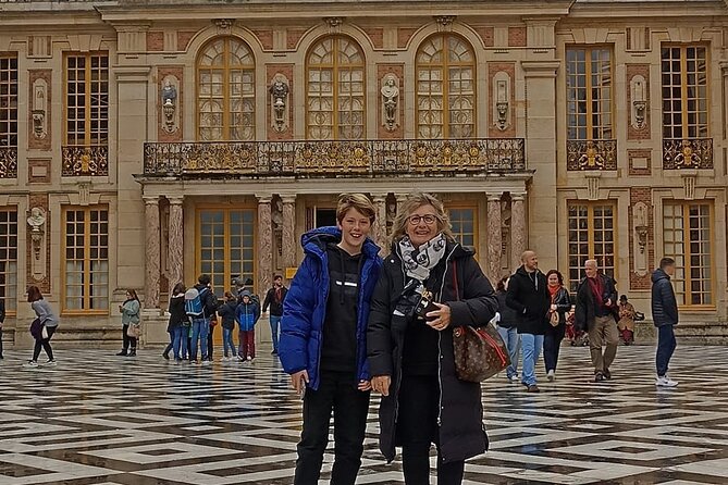 Versailles Palace and Garden Tour with Paris Private Transfers - The weekend extra: Gallery of Coaches access