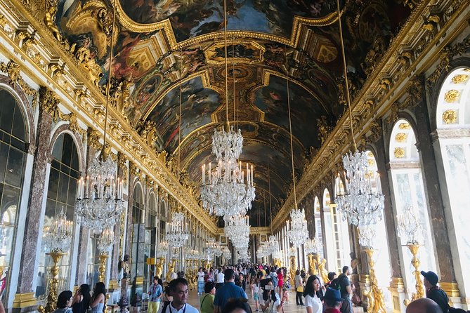 Versailles Palace and Giverny Private Guided Tour from Paris - Versailles + Giverny in one day: the appeal of doing both