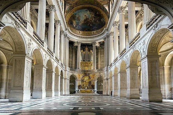 Versailles Palace and Park Private Guided Day Tour from Paris - Gardens of Versailles: Fountain Show Days and Practical Meal Time