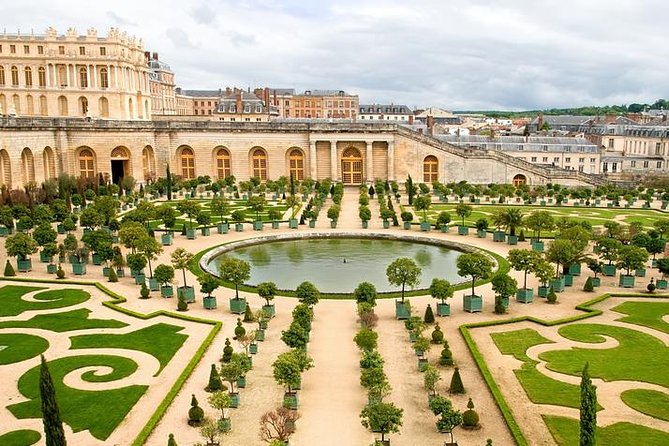 Versailles Palace Best of Estate Private Day Tour with Lunch & Queen's Hamlet - Key things to know before you go