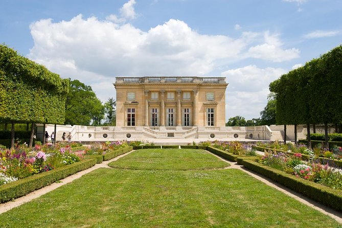 Versailles Palace Best of Estate Private Day Tour with Lunch & Queen's Hamlet - Palace of Versailles Morning: Hall of Mirrors and the State Apartments