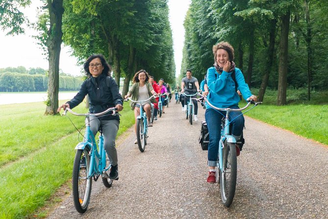 Versailles Palace Bike Tour with Market & Marie-Antoinette hamlet - Marie-Antoinette’s Hamlet: the private fairytale world