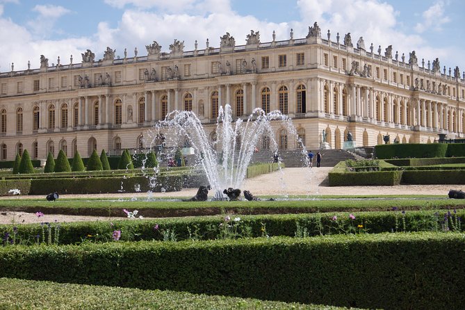 Versailles Palace Full Day or Half Day Tour with Local Guide - Royal bedrooms and the Sun King’s rise and fall