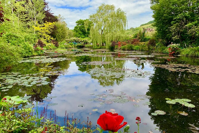 Versailles Palace & Giverny Private Tour with Lunch&Hotel Pick-up - Private car pickup at 8:30am: the part that actually saves your energy