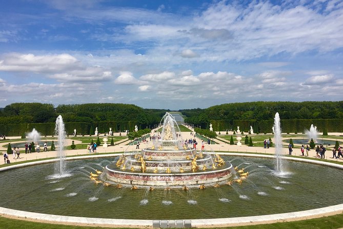 Versailles Palace & Giverny Private Tour with Lunch&Hotel Pick-up - Giverny village time: more than just the famous pond