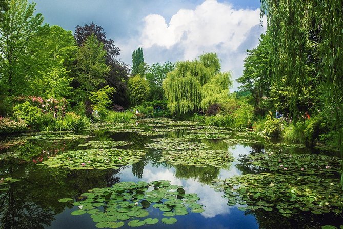 Versailles Palace & Giverny Private Tour with Lunch&Hotel Pick-up - Timing across a 9-hour day: how to get the most without burning out