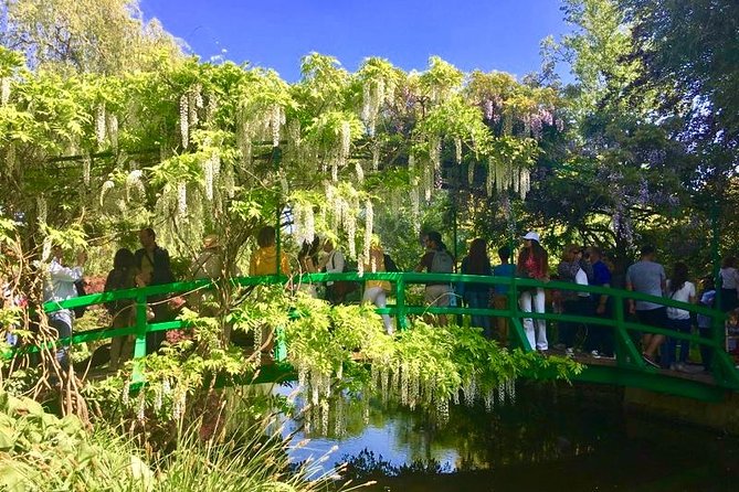 Versailles Palace & Giverny Private Tour with Lunch&Hotel Pick-up - Who this tour suits best (and who should reconsider)