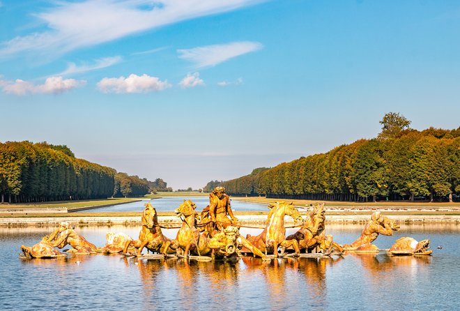 Versailles Palace Guided Day Tour and Trianon from Paris - Versailles gardens free time: what you should do with it