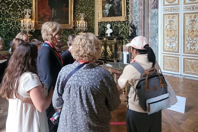 Versailles Palace Guided Tour with Gardens Access - Timing Reality: How Entry Delays and Crowd Flow Affect Your Day
