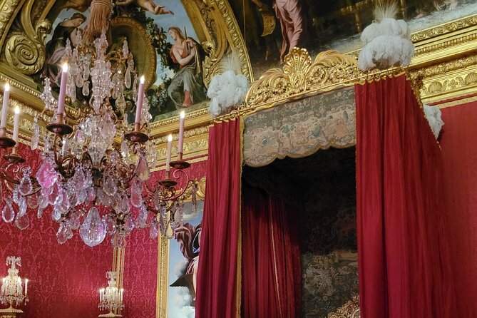 Versailles Palace Guided Tour with Gardens Access - Guide Factor: What Helps Most Inside Versailles