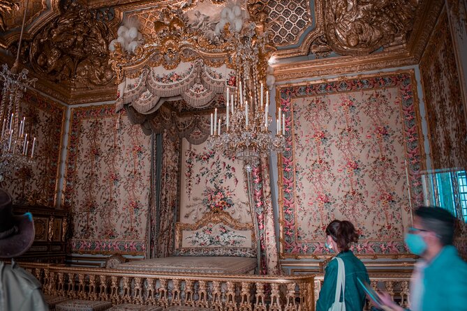 Versailles Palace Guided Tour with Reserved Entry - Who this tour suits best