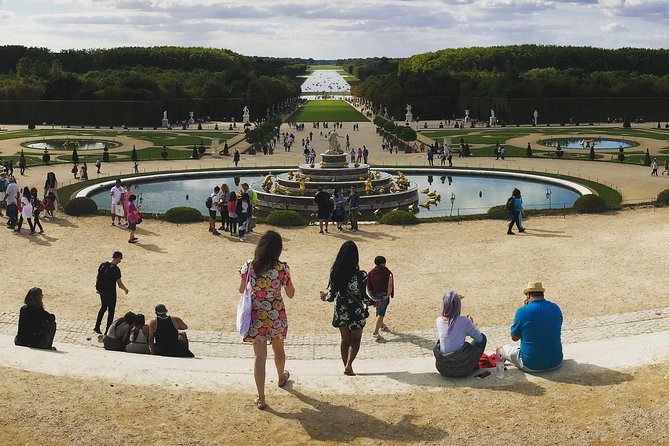 Versailles Palace & Marie-Antoinette's Estate Guided Tour - Petit Trianon and Queen’s Hamlet: Marie-Antoinette’s Retreat