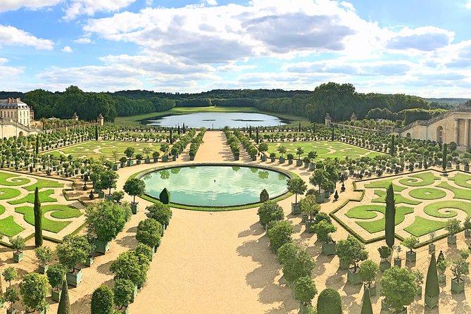 Versailles Palace & Marie-Antoinette's Estate Guided Tour - Logistics Feel: Minibus Ride, Group Size, and Pace