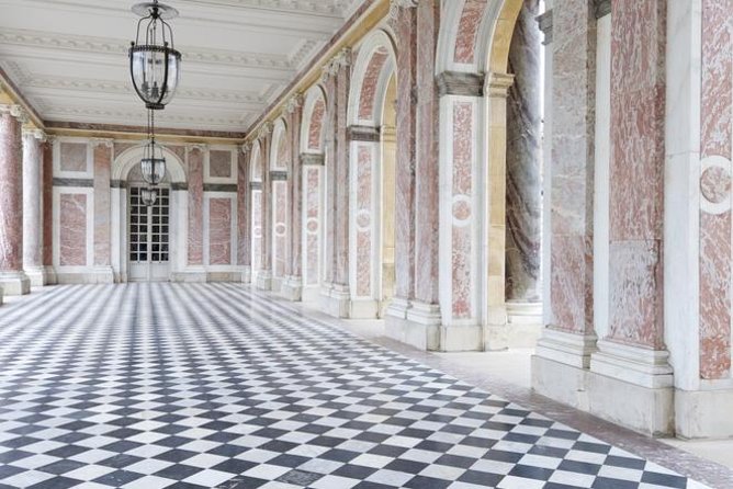 Versailles Palace & Marie-Antoinette's Estate Guided Tour - Palace of Versailles Inside: Hall of Mirrors and the Queen’s Apartments