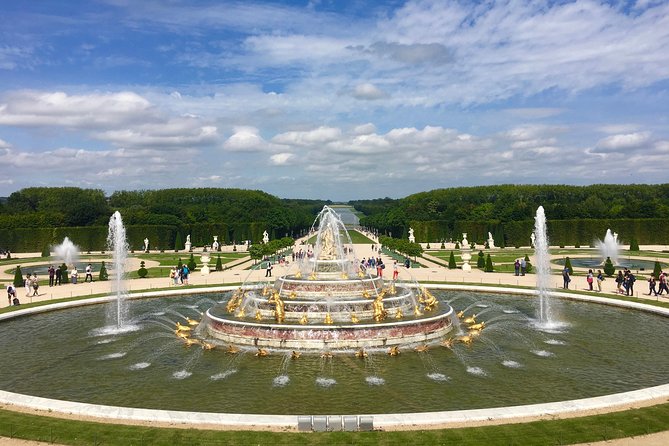 Versailles Palace & Marie-Antoinette's Estate Private Guided Tour with Lunch - Grand Trianon: Louis XIV’s pastel escape from the crowds