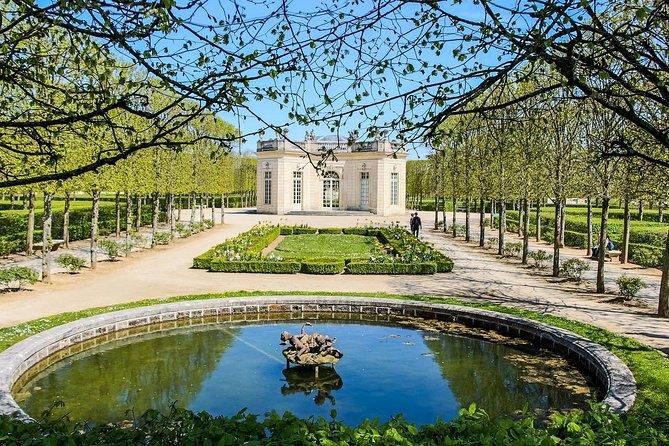 Versailles Palace & Marie-Antoinette's Estate Private Guided Tour with Lunch - How much does this Versailles tour cost, and is it worth it?