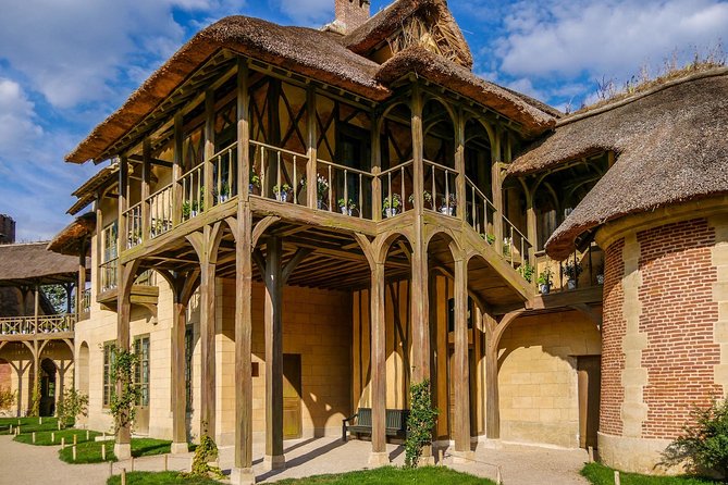 Versailles Private Day Excursion with Palace, Gardens & Trianon - Getting from Paris: hotel pickup that actually saves energy