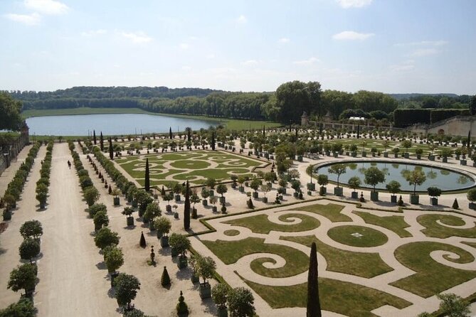 Versailles Royal Palace & Gardens with Exclusive Petit Apartments - Making the Most of Your Leftover Time in the Gardens and Palace