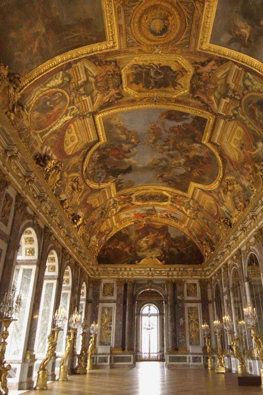 Versailles: Skip-the-Line Guided Tour of Palace with Gardens - Skip the line at Versailles: why this ticket format matters