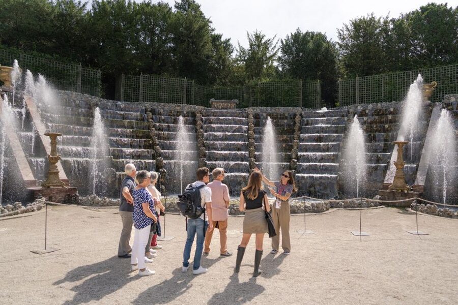 Versailles: Skip-the-Line Versailles Palace and Gardens Tour - Walking reality: what 3 hours feels like in your shoes