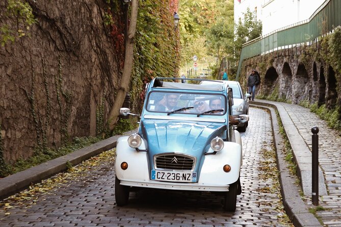 Vintage 2CV Adventure: 1 Hour 30 min Paris Secrets Tour - Montmartre by 2CV: charm and shortcuts to the mood