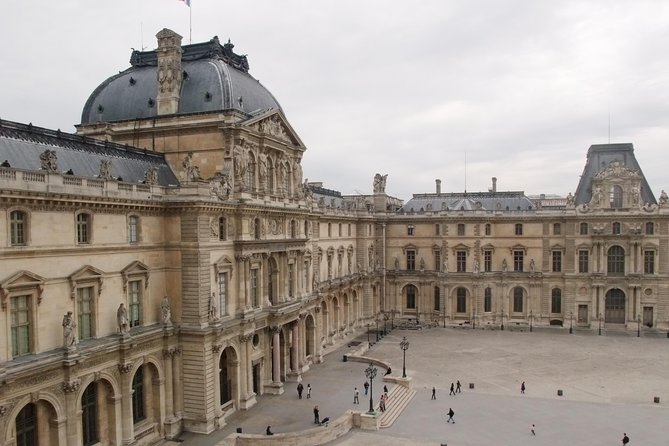 VIP Paris in a Day: Montmartre, Louvre, Île de la Cité, Cruise - Louvre Museum highlights with timed entry and real Mona Lisa time